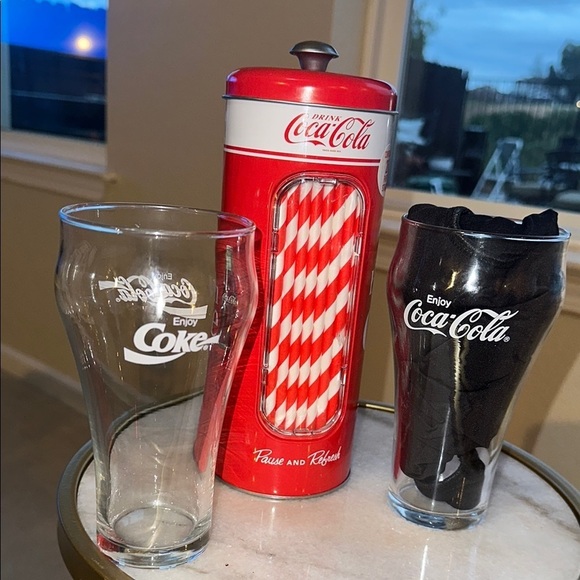Coca-Cola Glass Set with Straw Dispenser - Picture 3 of 5